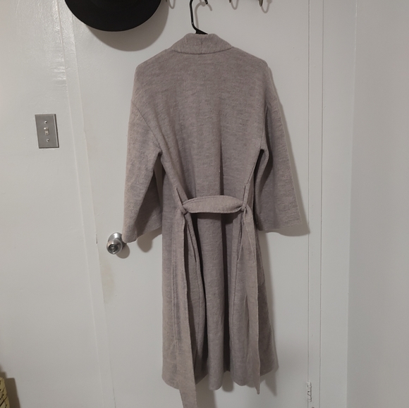 100% merino wool aritzia Wilfred coat - Picture 12 of 14